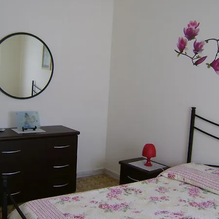 La Camelia Apartment *