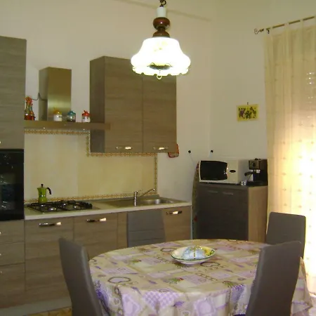 La Camelia Apartment *